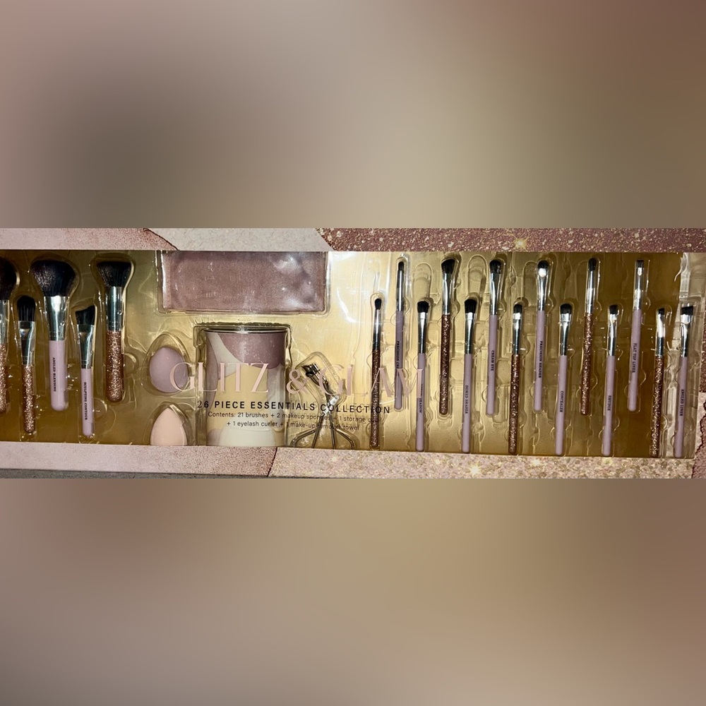 Glitz and Glam 28 Piece Brush Set